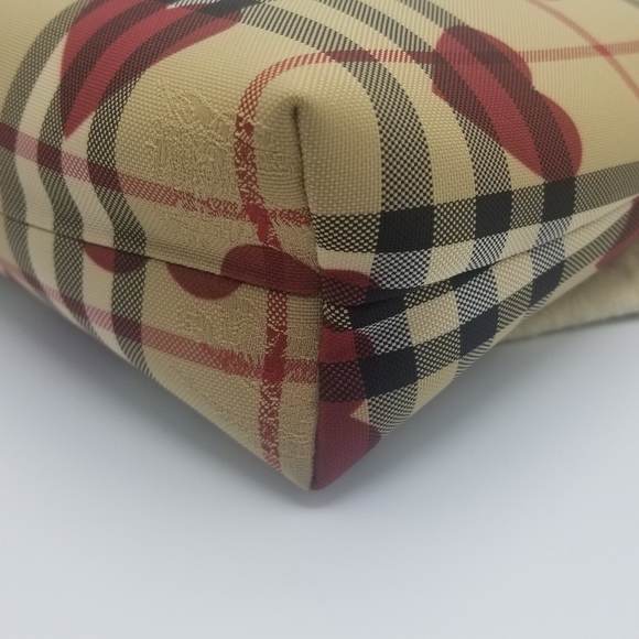 BURBERRY Hearts Clutch or Cosmetic Case NWOT *** VALENTINES *** - Picture 7 of 11